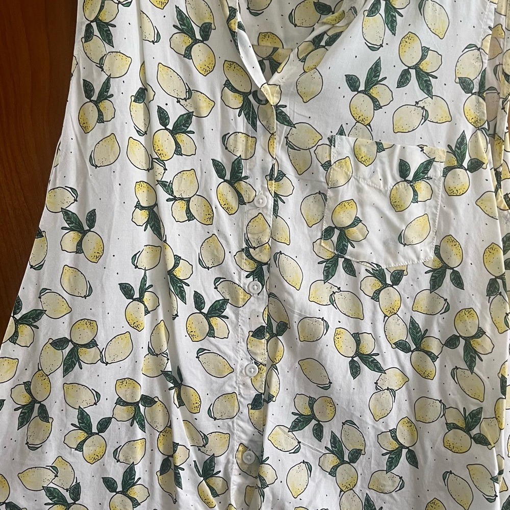 Lemon Print Sleeveless Blouse